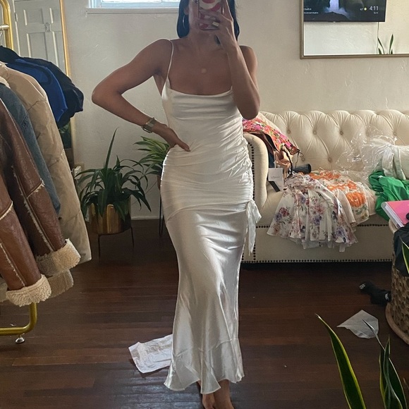 White maxi dress - Picture 2 of 13